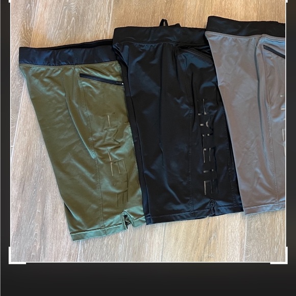 Set of 5 XL HYLETE workout shorts above knee & reg will take individual offers - Picture 3 of 4